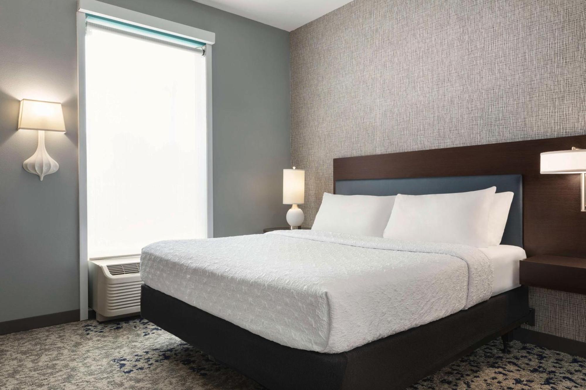 Home2Suites By Hilton Florence Bagian luar foto
