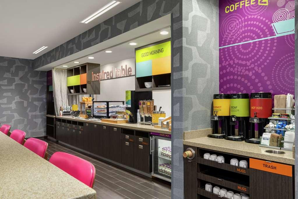 Home2Suites By Hilton Florence Restoran foto